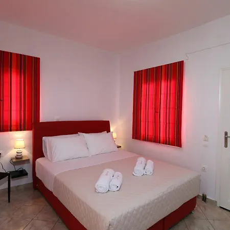 Libertad Guest house Imerovigli (Santorini)